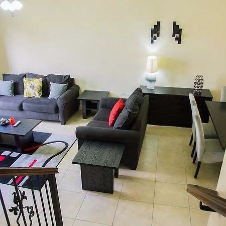 New Kingston Guest Apt At Sonoma Estate ภายนอก รูปภาพ