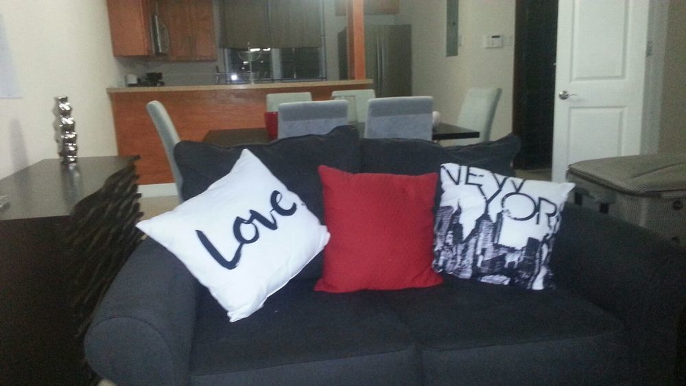 New Kingston Guest Apt At Sonoma Estate ภายนอก รูปภาพ
